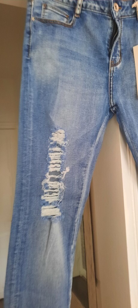 Womens jeans size S/M brand new with 